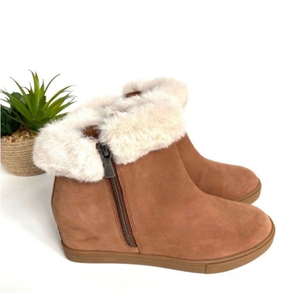 Paolo Flossie Tan Suede Faux Fur Wedge Ankle Booties Side Zip Size 7